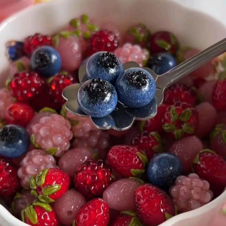 Rustic Gem Berries: Sun-Kissed & Earth-Nurtured